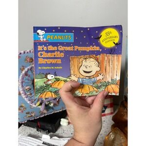 Peanuts‎ It's the Great Pumpkin Charlie Brown 35th Anniversary Edition Book